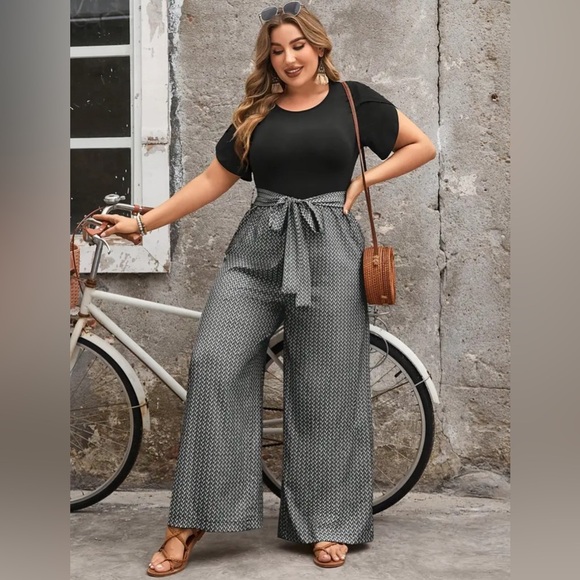 NIP- Plus Size One Piece Belted Geometric Jumpsuit - Picture 2 of 3